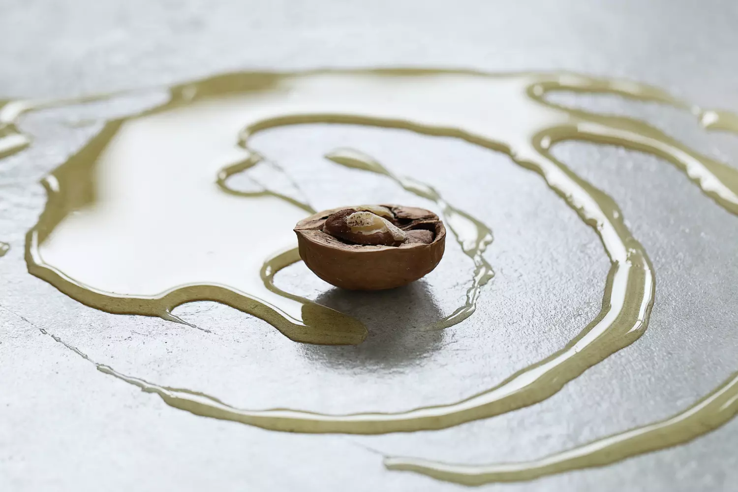 Cómo limpiar aceite del suelo: métodos efectivos y consejos prácticos