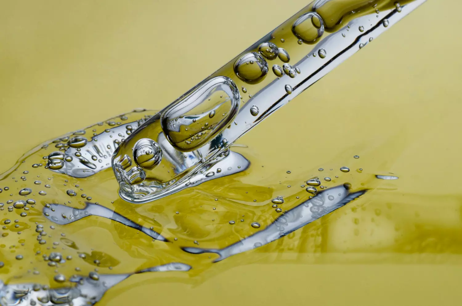 aceite derramado en el suelo